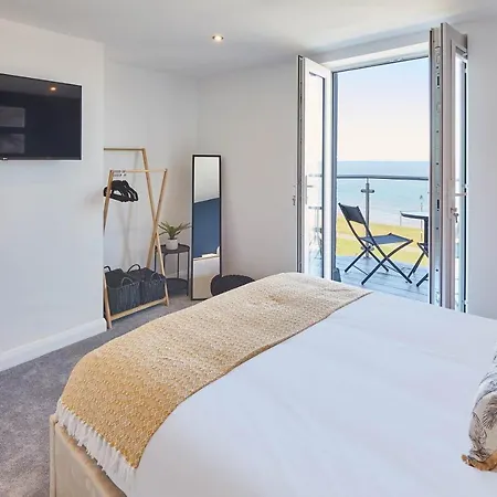 Host & - The Waves 惠特比